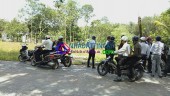 Đất đối diện chợ